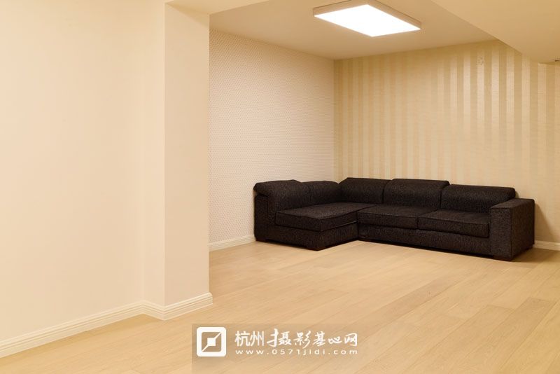 负一层复古墙纸棚1.jpg